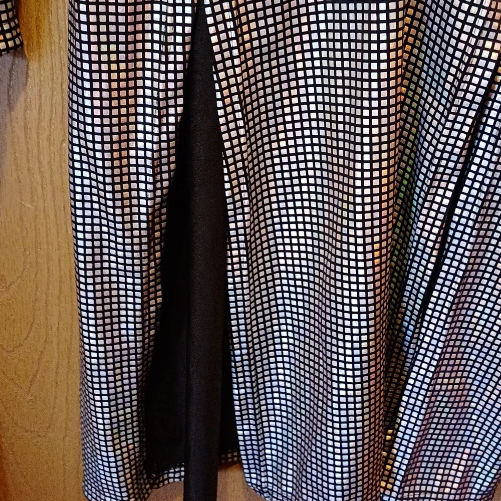 Dress - Picture 4 of 4
